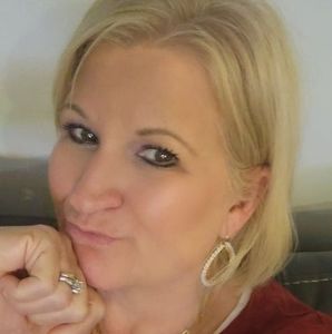 Meet your Posher, Lori